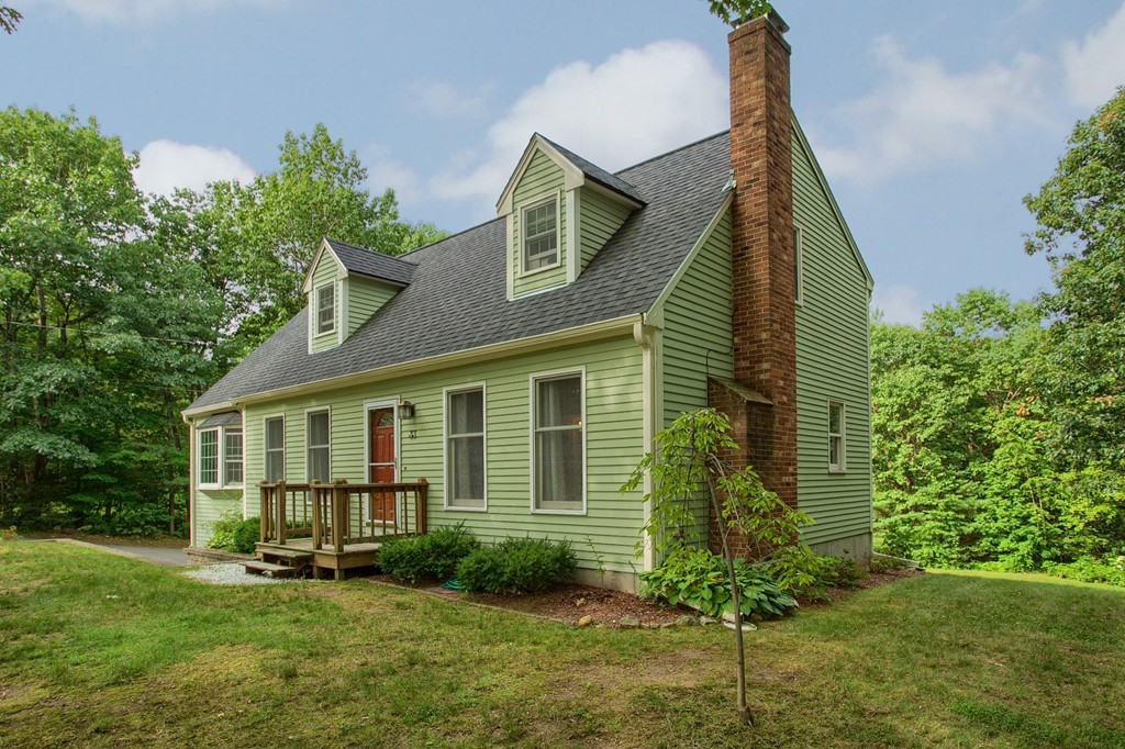 33 Streeter Road Hubbardston, MA 01452 - Photo 2 of 30 Gallery Image 2