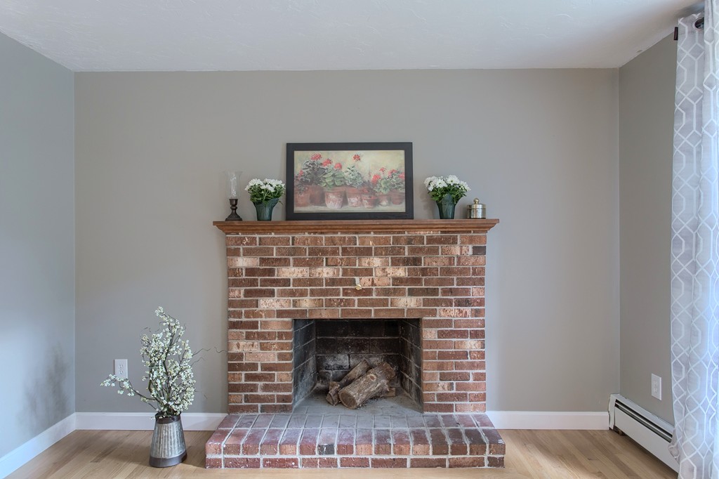 33 Streeter Road Hubbardston, MA 01452 - Photo 6 of 30 Gallery Image 6