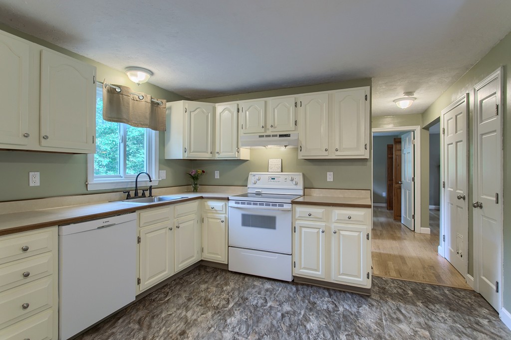 33 Streeter Road Hubbardston, MA 01452 - Photo 10 of 30 Gallery Image 10