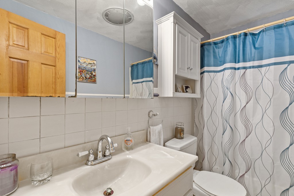 9 Clearwater Road Peabody, MA 01960 - Photo 21 of 29 Gallery Image 21