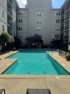 a view of a back yard