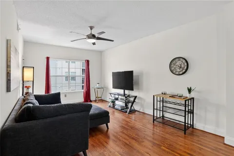$249,000 | 1074 Peachtree Walk Northeast, Unit B323, Atlanta, GA 30309