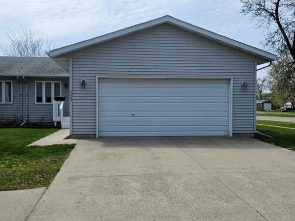 $229,900 | 323 3rd Avenue South, Wahpeton, ND 58075