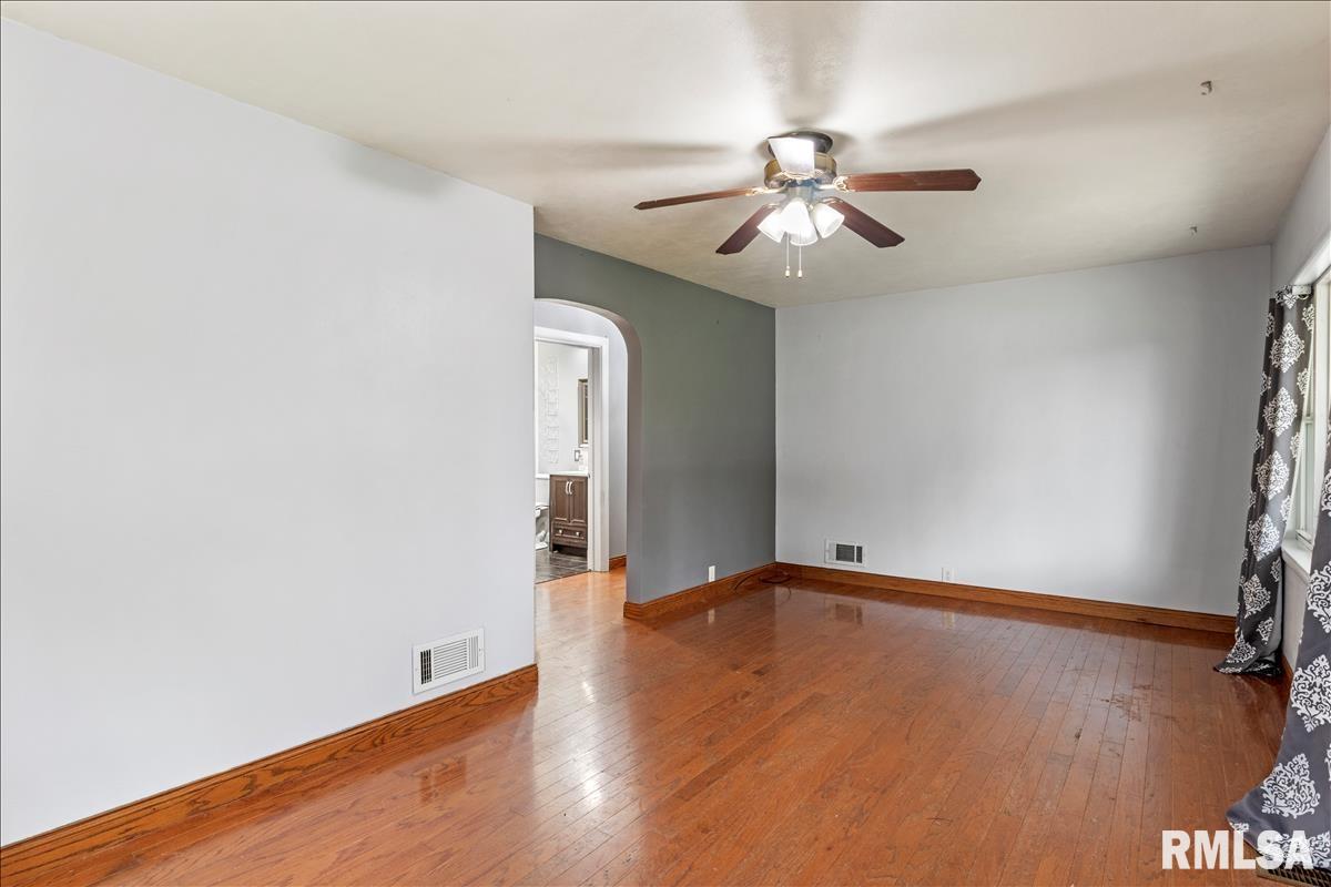 3348 South Spring Street Springfield, IL 62703 - Photo 4 of 21