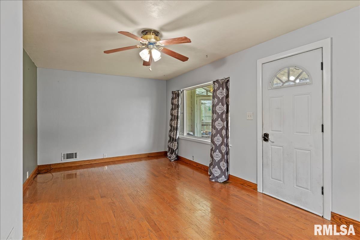 3348 South Spring Street Springfield, IL 62703 - Photo 5 of 21
