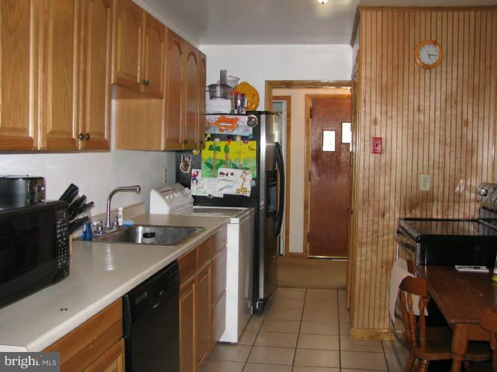 118 Rita Road New Castle, DE 19720 - Photo 7 of 24 Kitchen