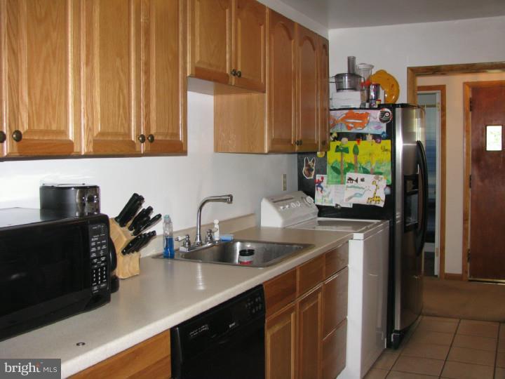 118 Rita Road New Castle, DE 19720 - Photo 8 of 24 Kitchen