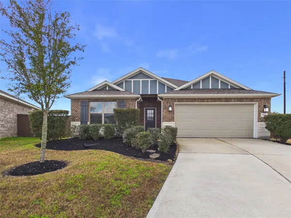 $2,300 | 2002 Brisa Lane, Mont Belvieu, TX 77523