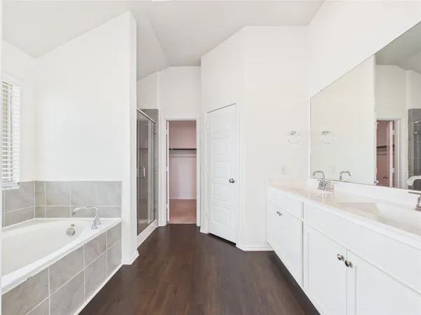 $2,300 | 2002 Brisa Lane, Mont Belvieu, TX 77523