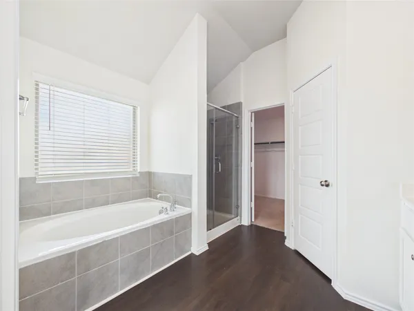 $2,300 | 2002 Brisa Lane, Mont Belvieu, TX 77523