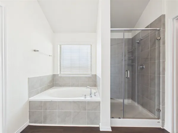 $2,300 | 2002 Brisa Lane, Mont Belvieu, TX 77523