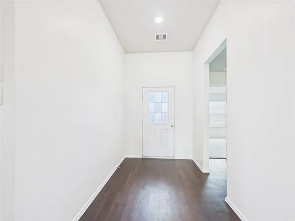 $2,300 | 2002 Brisa Lane, Mont Belvieu, TX 77523