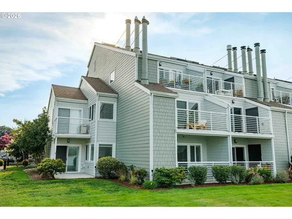 $199,900 | 125 North Hayden Bay Drive, Portland, OR 97217