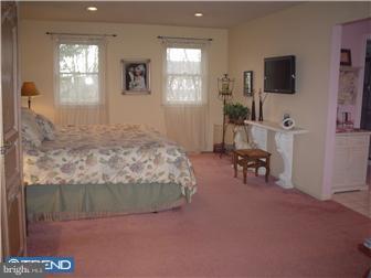 30 Jericho Road Holland, PA 18966 - Photo 10 of 12 Bedroom - Main