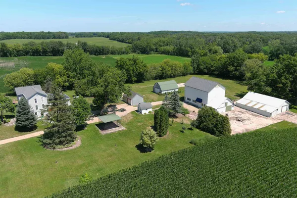 $599,900 | 11316 N Union, Brooklyn, WI 53521