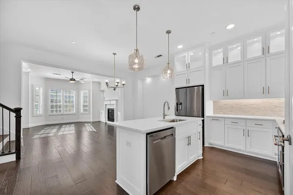 $3,500 | 2201 Southwick Drive, Lewisville, TX 75067