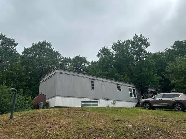 $295,000 | 196 Highway 10, Marlow, NH 03456