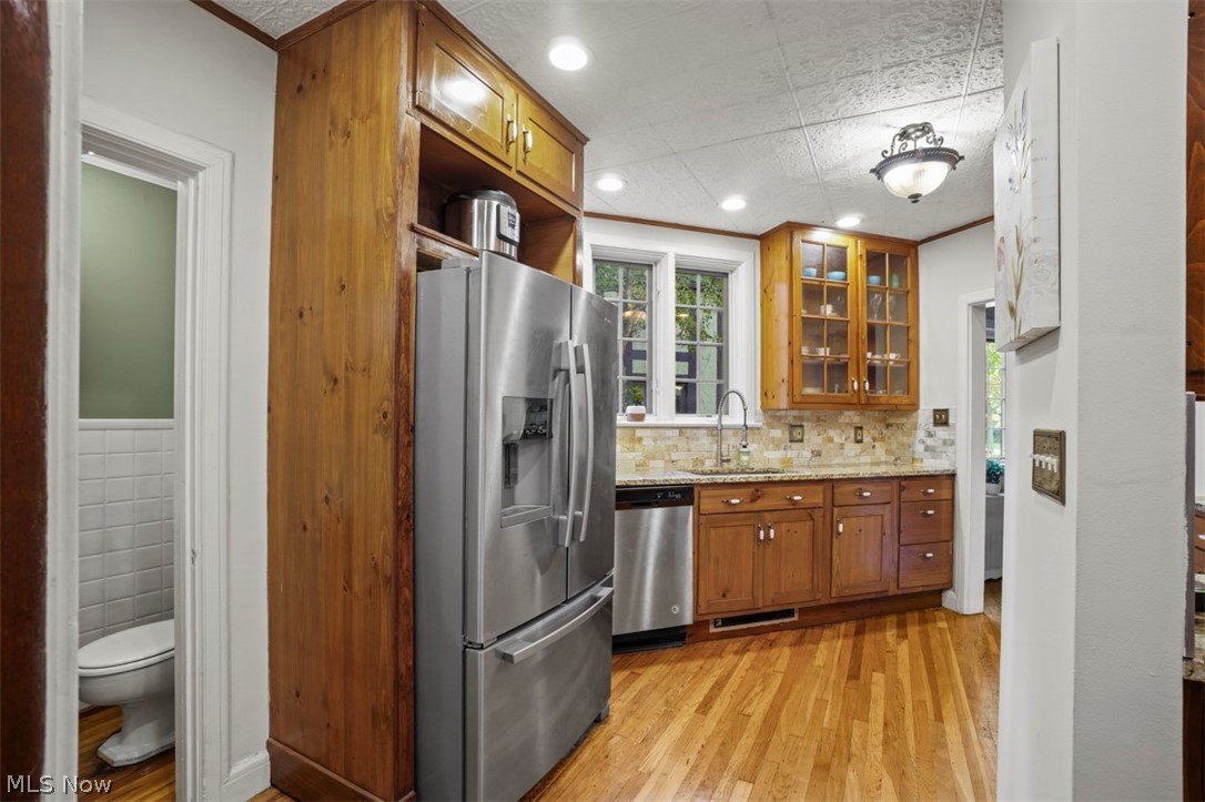 2870 Huntington Road Cleveland, OH 44120 - Photo 12 of 35