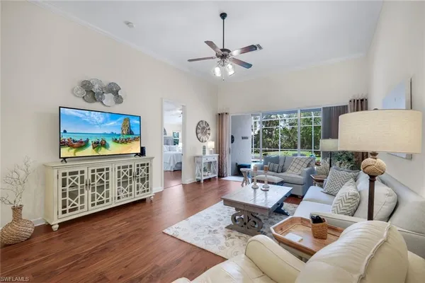 $575,000 | 5887 Northridge Drive North, Unit 13, Naples, FL 34110