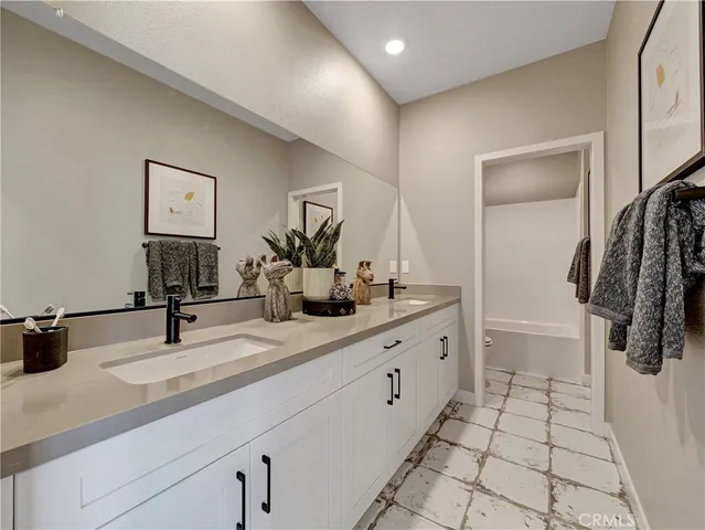 $726,015 | 17160 Kent Street, Hesperia, CA 92345