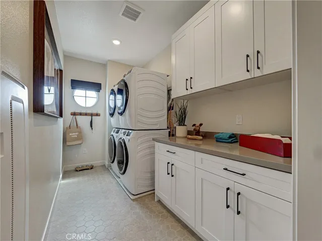 $726,015 | 17160 Kent Street, Hesperia, CA 92345