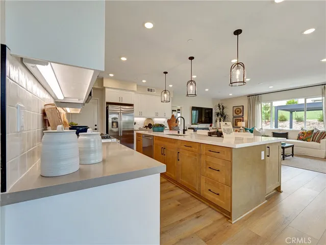 $726,015 | 17160 Kent Street, Hesperia, CA 92345