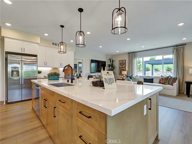 $726,015 | 17160 Kent Street, Hesperia, CA 92345