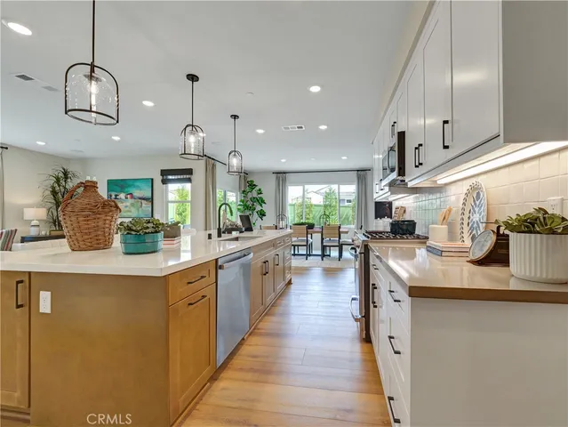 $726,015 | 17160 Kent Street, Hesperia, CA 92345