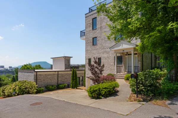 $985,000 | 294 Druid Lane, Chattanooga, TN 37405