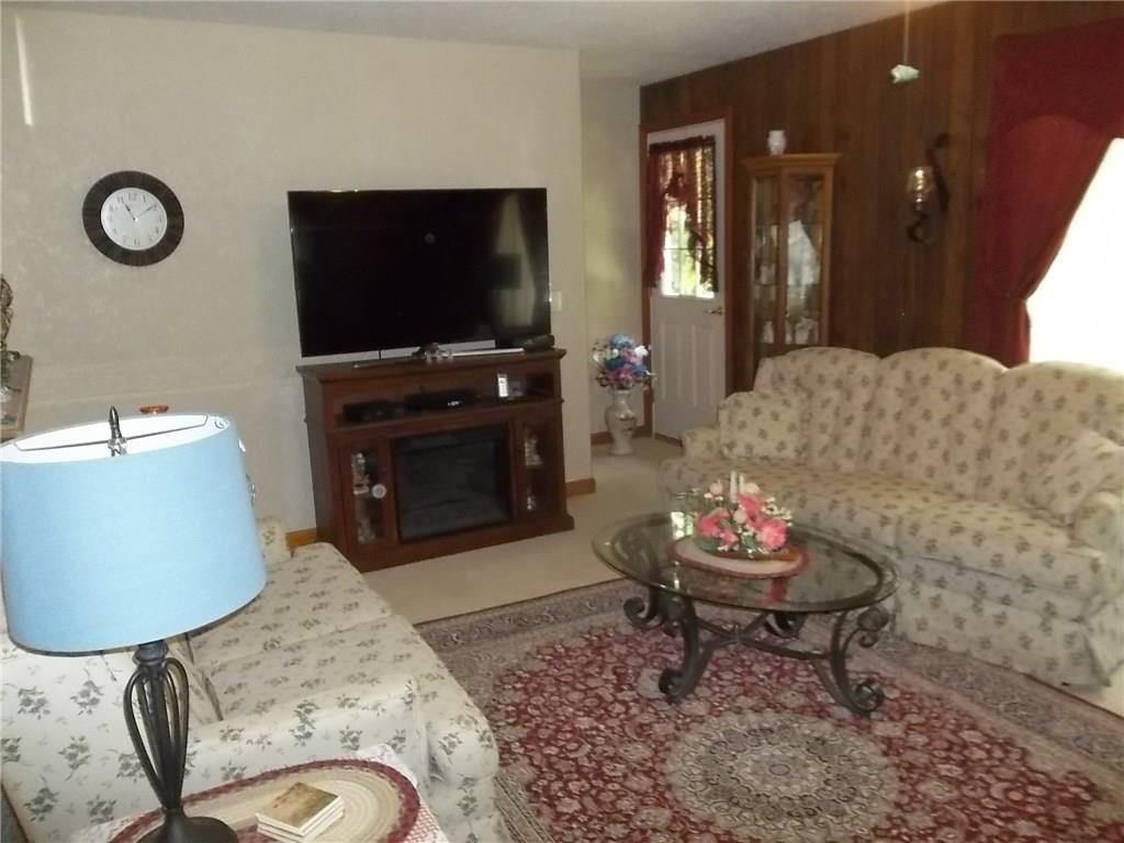 61 Linscott Road Jefferson, ME 04348 - Photo 6 of 24 Living Room