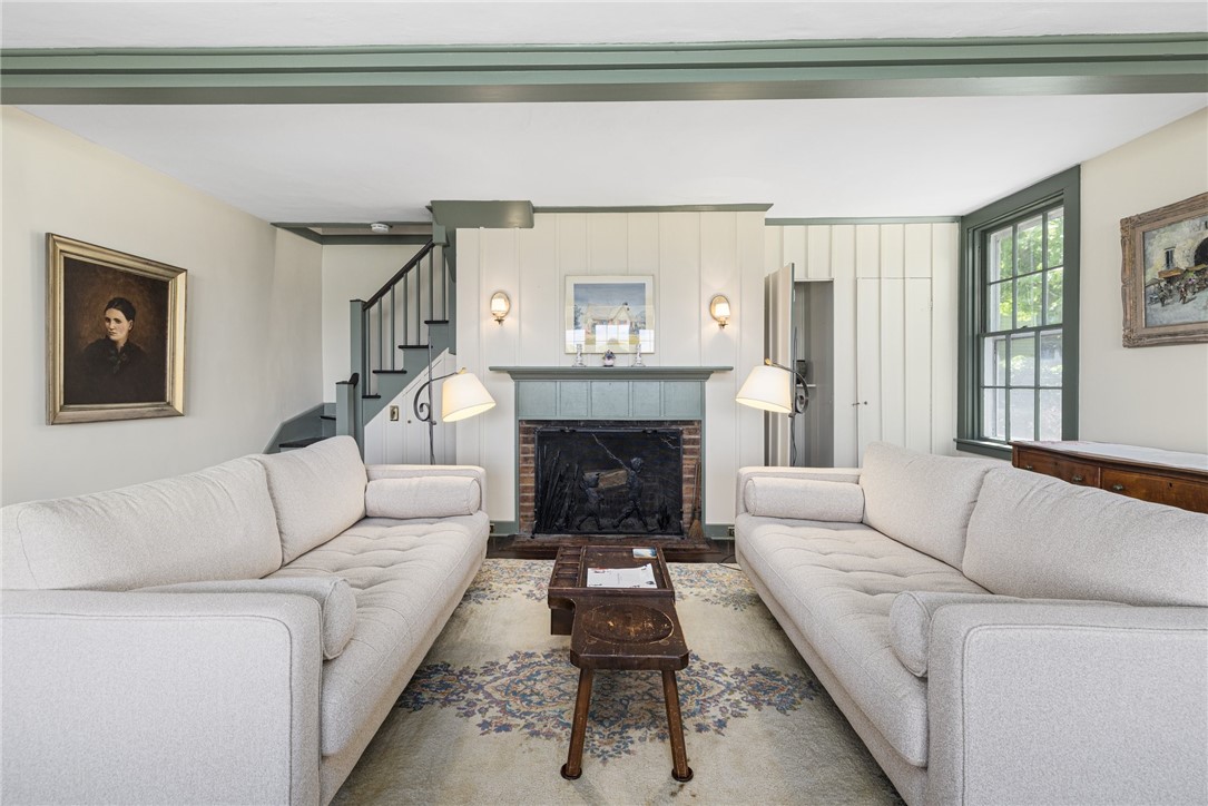 10 Casey Court Newport, RI 02840 - Photo 2 of 38