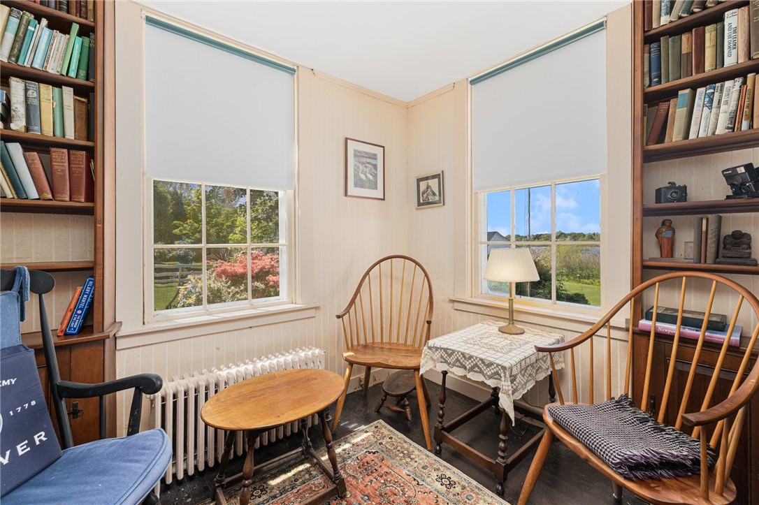 10 Casey Court Newport, RI 02840 - Photo 8 of 38