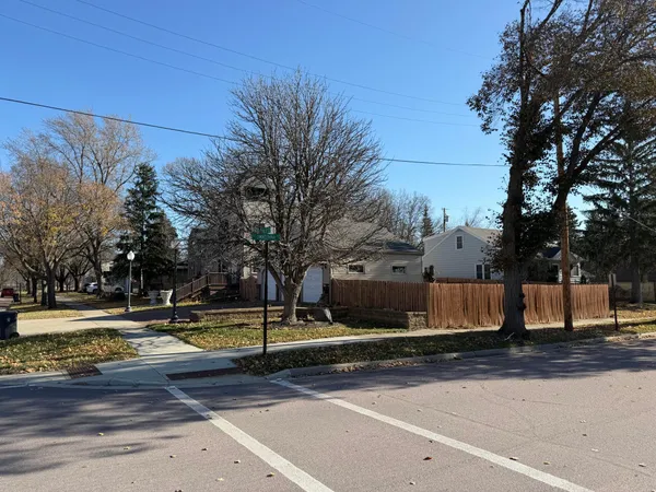 $465,000 | 227 West 5th Street, Mankato, MN 56001