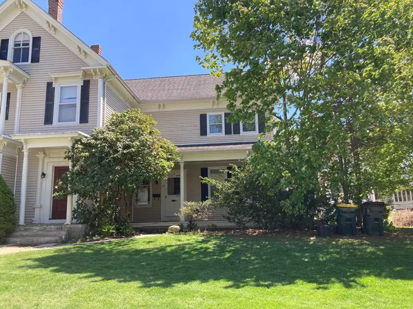 $2,400 | 75 Dean Avenue, Unit 75, Franklin, MA 02038