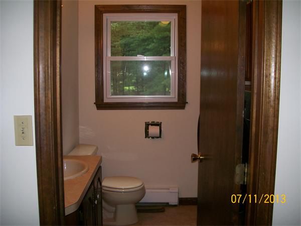 5 Flagstaff Road Wilmington, MA 01887 - Photo 4 of 12 Gallery Image 4