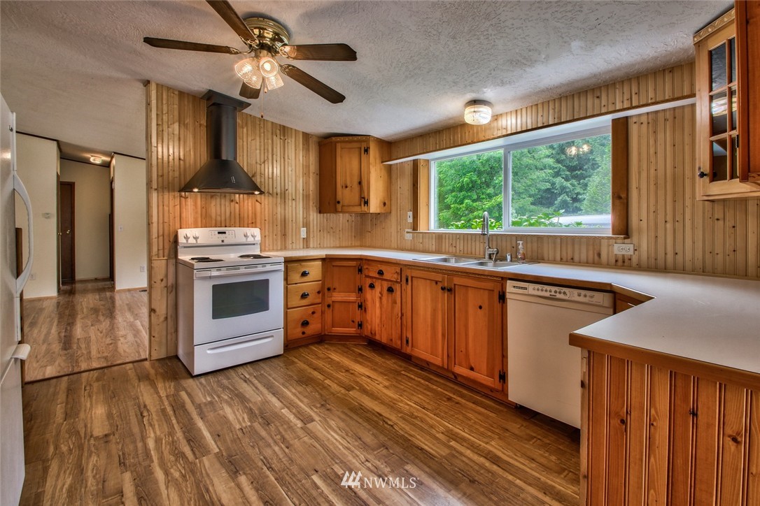 24478 Newberg Road Sedro-Woolley, WA 98284 - Photo 6 of 24 Gallery Image 6