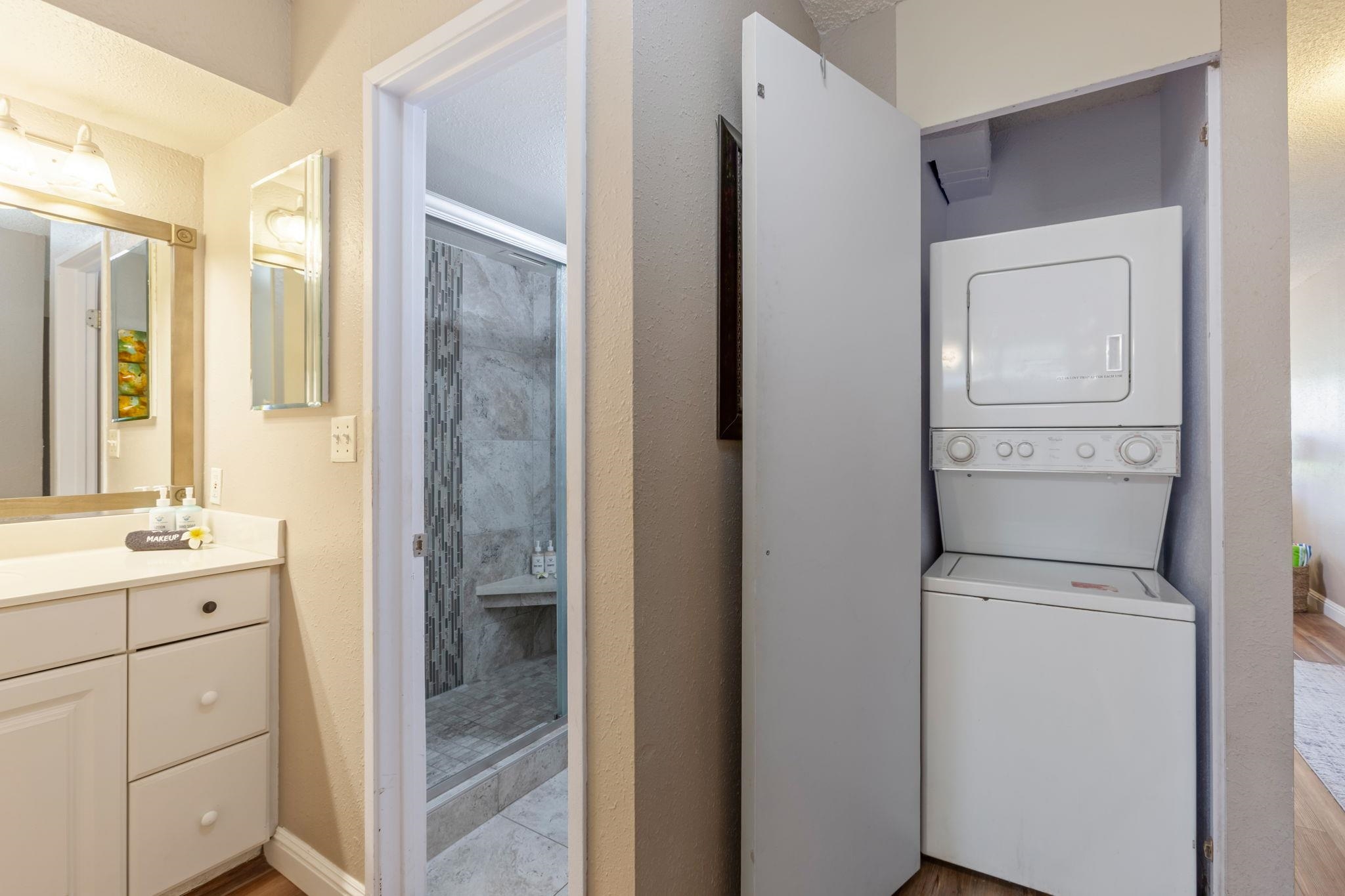 2531 South Kihei Road, Unit C414 Kihei, HI 96753 - Photo 36 of 47 a room with a washer and dryer