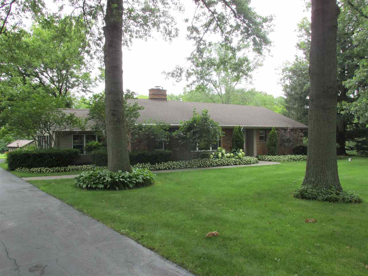 6142 West Hamilton Road South Fort Wayne, IN 46814 - Photo 1 of 12