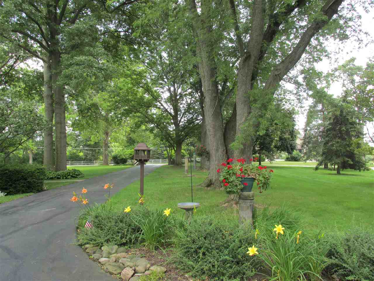 6142 West Hamilton Road South Fort Wayne, IN 46814 - Photo 11 of 12