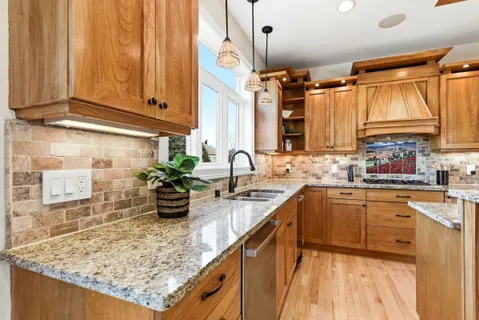 $975,000 | 901 Winding Way, Middleton, WI 53562