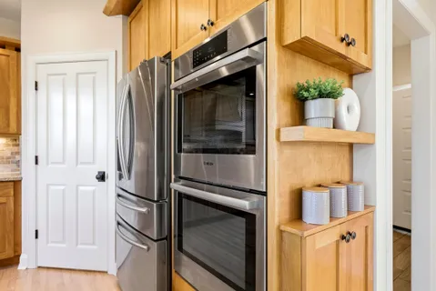 $975,000 | 901 Winding Way, Middleton, WI 53562