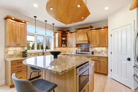 $975,000 | 901 Winding Way, Middleton, WI 53562