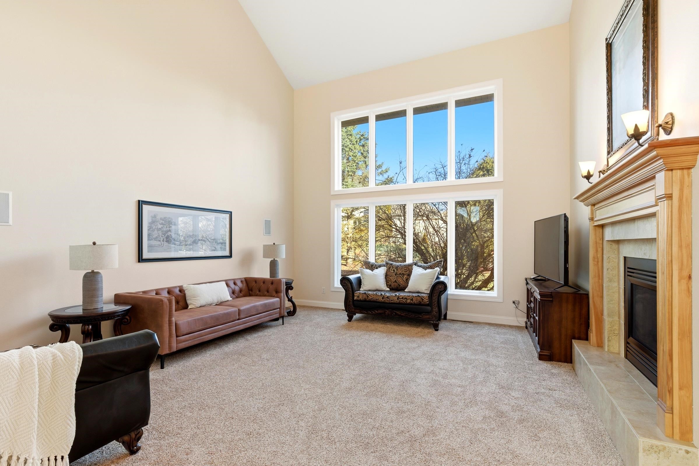 901 Winding Way Middleton, WI 53562 - Photo 4 of 46