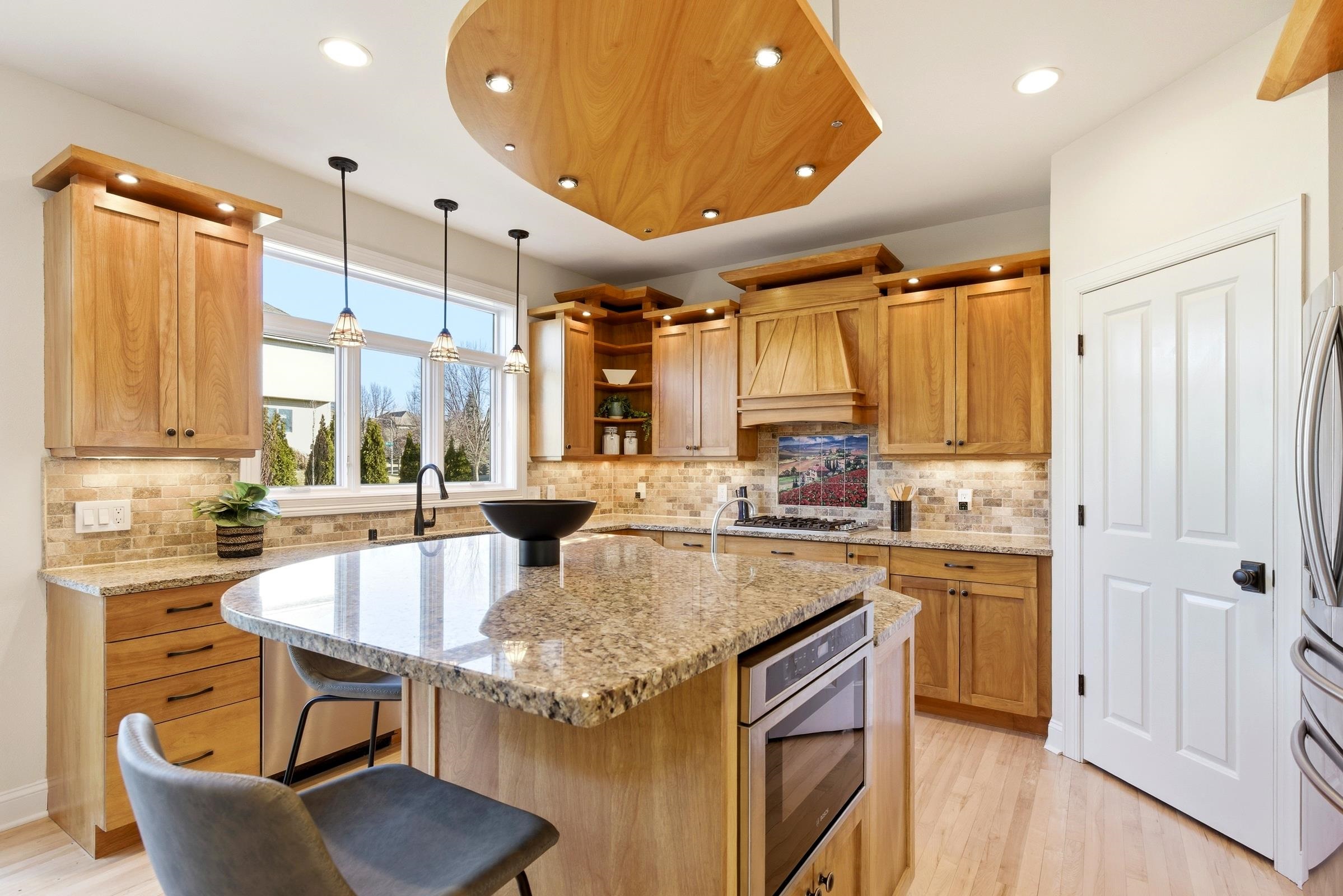 901 Winding Way Middleton, WI 53562 - Photo 5 of 46