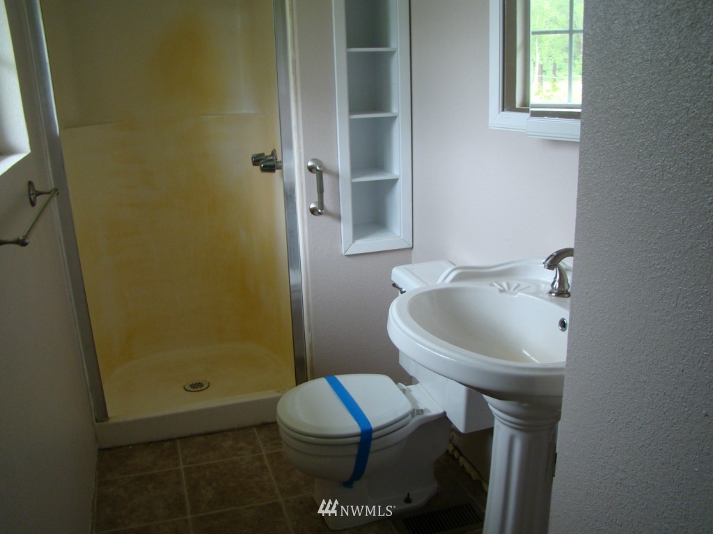 219 Cloquallum Road Elma, WA 98541 - Photo 14 of 25 Gallery Image 14