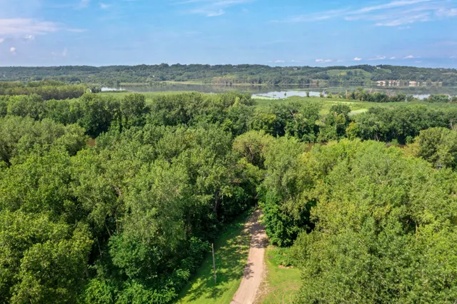 $247,500 | 720 Bluff Avenue East, Shakopee, MN 55379