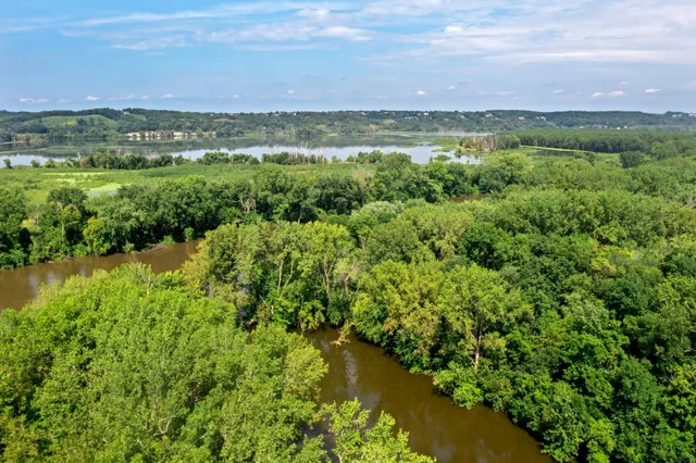 $247,500 | 720 Bluff Avenue East, Shakopee, MN 55379