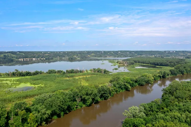 $247,500 | 720 Bluff Avenue East, Shakopee, MN 55379