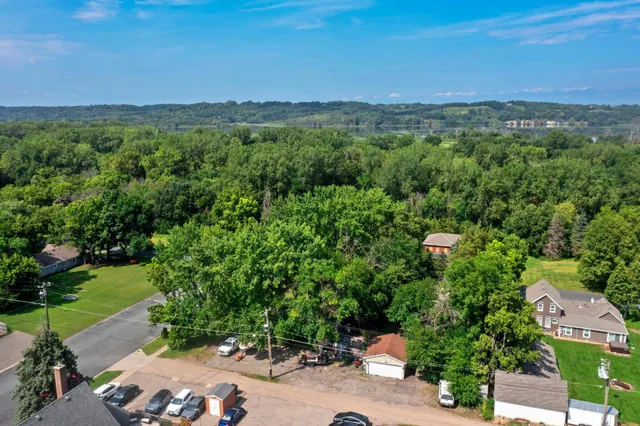 $247,500 | 720 Bluff Avenue East, Shakopee, MN 55379