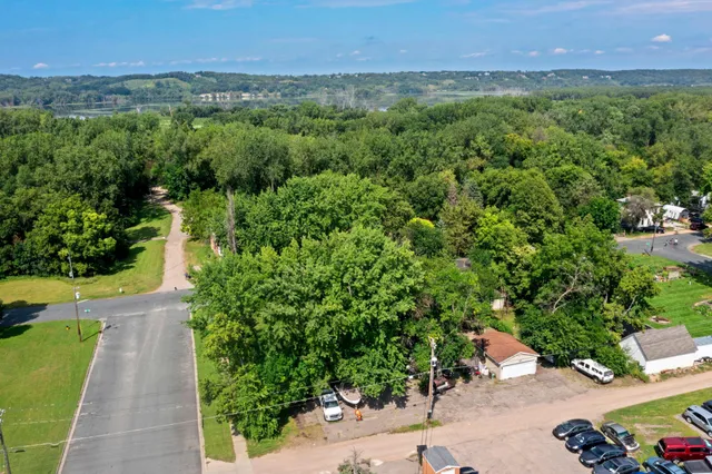 $247,500 | 720 Bluff Avenue East, Shakopee, MN 55379